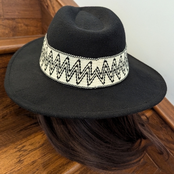 Black fedora hat with southwestern embroidered trim banding - Picture 4 of 7